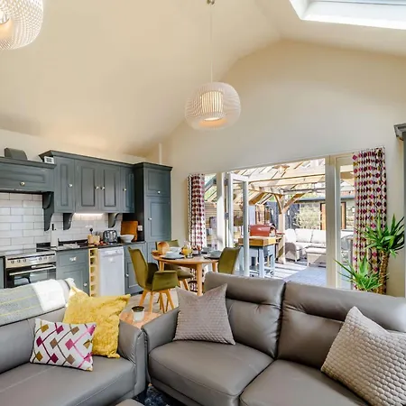 2 Bed In 81551 Holiday home Welburn